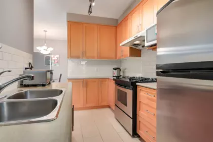 Breakfast Nook Photo of 423 2083 W 33rd Avenue, Vancouver, BC