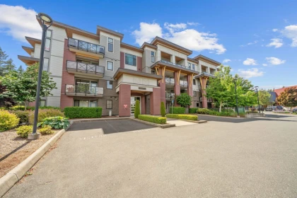111 45513 Market Way, Chilliwack, BC, Chilliwack — Apartment/Condo for sale