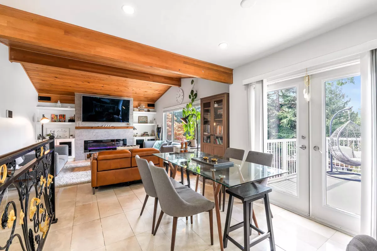 Dining Area Photo of 10662 Santa Monica Place, Delta, BC