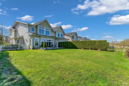 Garden / Landscaping Photo of 12B 5551 Admiral Way, Delta, BC