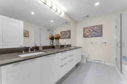 Mudroom Photo of 12B 5551 Admiral Way, Delta, BC