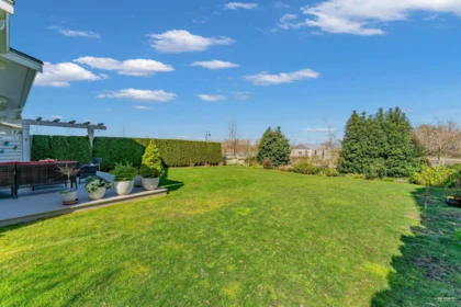 Swimming Pool Photo of 12B 5551 Admiral Way, Delta, BC