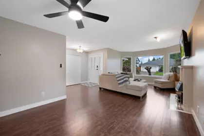 Kitchen Island Photo of 23174 124a Avenue, Maple Ridge, BC