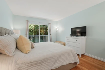 Mudroom Photo of 12597 20 Avenue, Surrey, BC