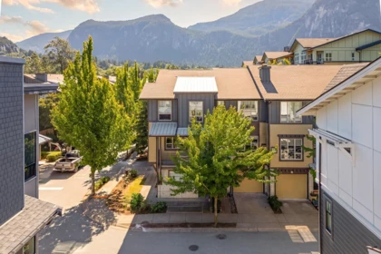 38364 Eaglewind Boulevard, Squamish, BC, Squamish — Townhouse for sale