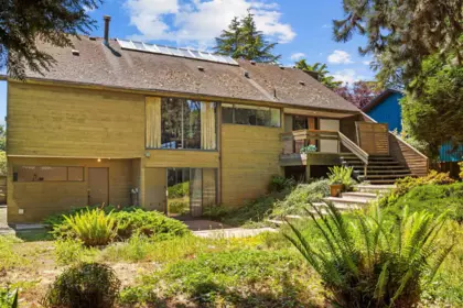 Garden / Landscaping Photo of 4271 Staulo Crescent, Vancouver, BC
