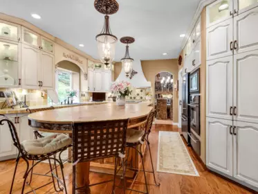 Breakfast Nook Photo of 2908 140b Street, Surrey, BC