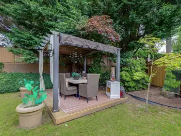 Hot Tub / Spa Photo of 2908 140b Street, Surrey, BC