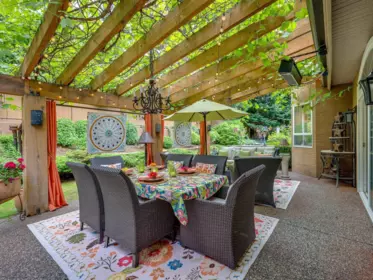 Swimming Pool Photo of 2908 140b Street, Surrey, BC