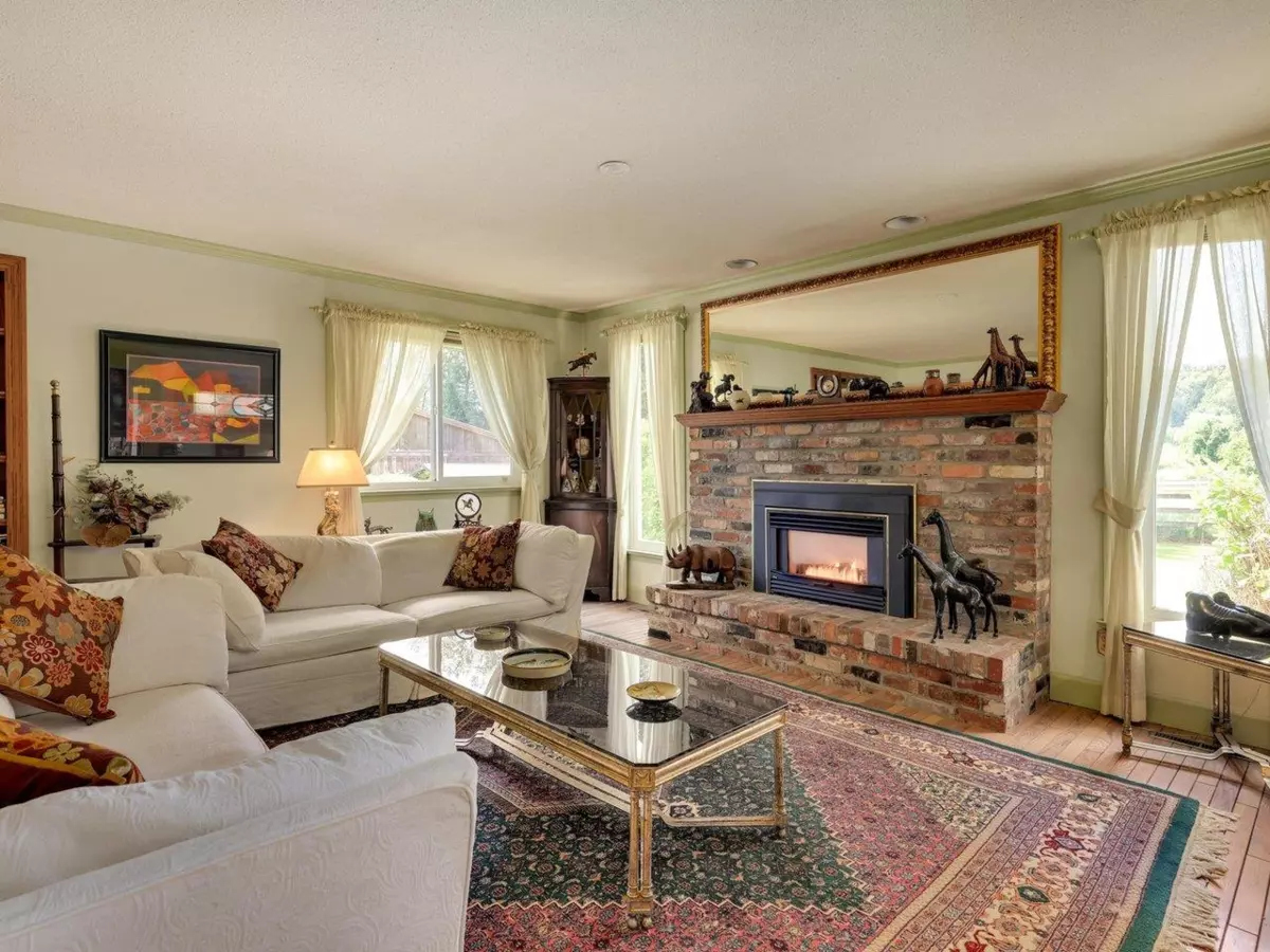 Family Room Photo of 8131 252 Street, Langley, BC