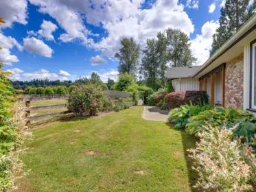 Outdoor Deck Photo of 8131 252 Street, Langley, BC