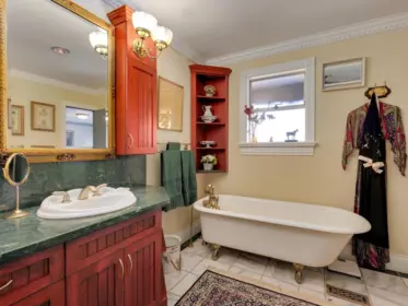 Powder Room Photo of 8131 252 Street, Langley, BC