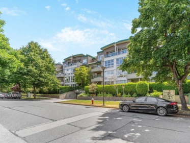 111 5800 Andrews Road, Richmond, BC, Richmond — Apartment/Condo for sale