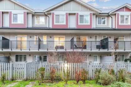 Hallway Photo of 140 13898 64 Avenue, Surrey, BC