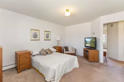 Basement Recreation Room Photo of 36 32659 George Ferguson Way, Abbotsford, BC
