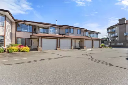 Garage Interior Photo of 36 32659 George Ferguson Way, Abbotsford, BC