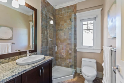 Powder Room Photo of 2495 W 33rd Avenue, Vancouver, BC