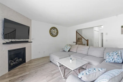 Basement Recreation Room Photo of 17 34755 Old Yale Road, Abbotsford, BC