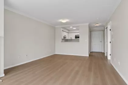 Walk-In Closet Photo of 308 2340 Hawthorne Avenue, Port Coquitlam, BC