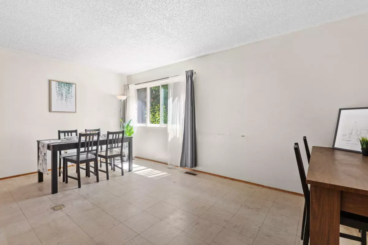 Dining Area Photo of 122 3461 E 49th Avenue, Vancouver, BC