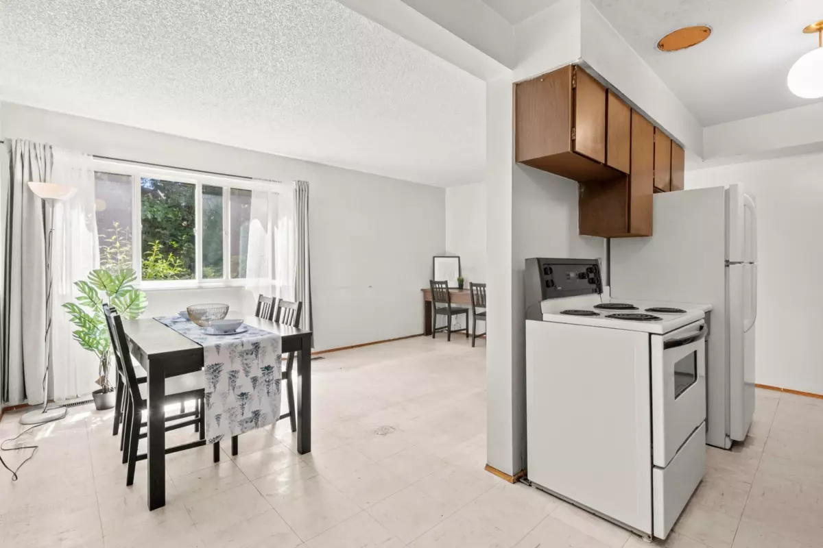 Living Room Photo of 122 3461 E 49th Avenue, Vancouver, BC