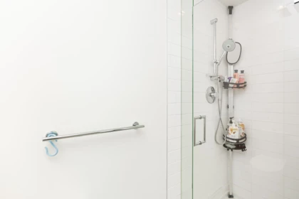 Powder Room Photo of 2 589 W King Edward Avenue, Vancouver, BC