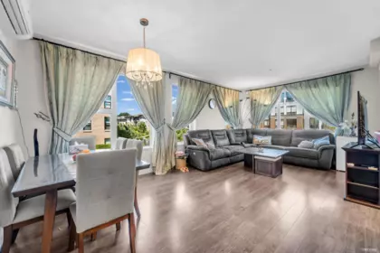 202 9388 Tomicki Avenue, Richmond, BC, Richmond — Apartment/Condo for sale