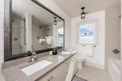 Guest Bathroom Photo of 13989 29 Avenue, Surrey, BC