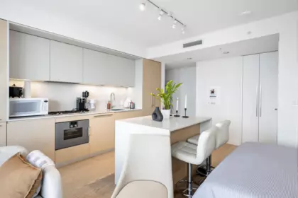 Kitchen Photo of 2203 1289 Hornby Street, Vancouver, BC