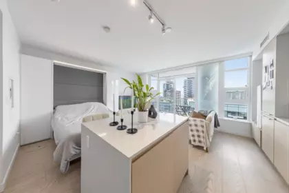 Pantry Photo of 2203 1289 Hornby Street, Vancouver, BC