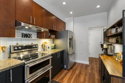 Primary Bathroom Photo of 24 8250 158 Street, Surrey, BC
