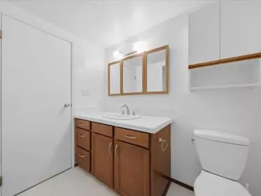 Powder Room Photo of 105 32033 Old Yale Road, Abbotsford, BC