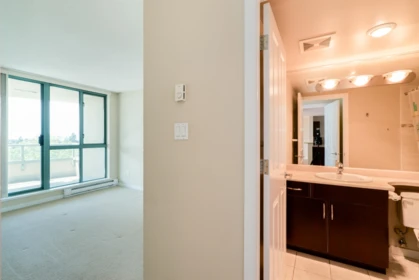 Powder Room Photo of 1105 6659 Southoaks Crescent, Burnaby, BC