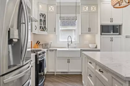 Kitchen Island Photo of 7257 Bryant Place, Chilliwack, BC