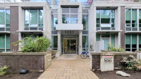706 9080 University Crescent, Burnaby, BC, Burnaby — Apartment/Condo for sale