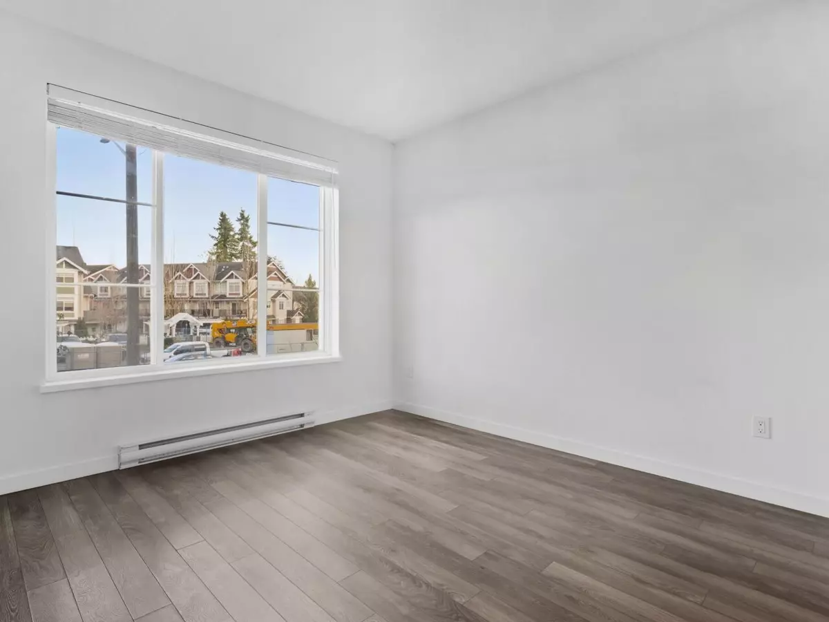 Dining Area Photo of 203 15858 Fraser Highway, Surrey, BC