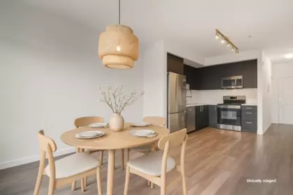 Kitchen Photo of 203 15858 Fraser Highway, Surrey, BC