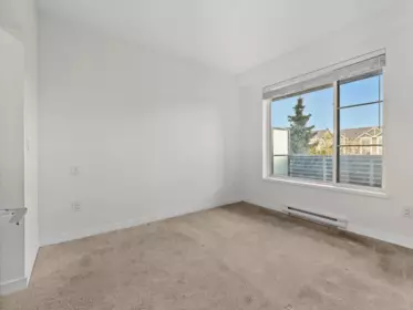 Walk-In Closet Photo of 203 15858 Fraser Highway, Surrey, BC