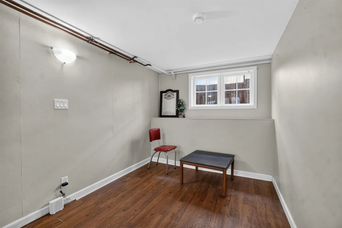 Dining Area Photo of 2063 W 37th Avenue, Vancouver, BC
