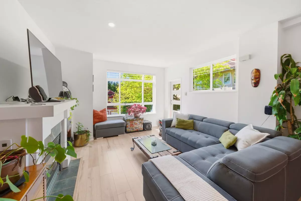 Living Room Photo of 23 15 Forest Park Way, Port Moody, BC