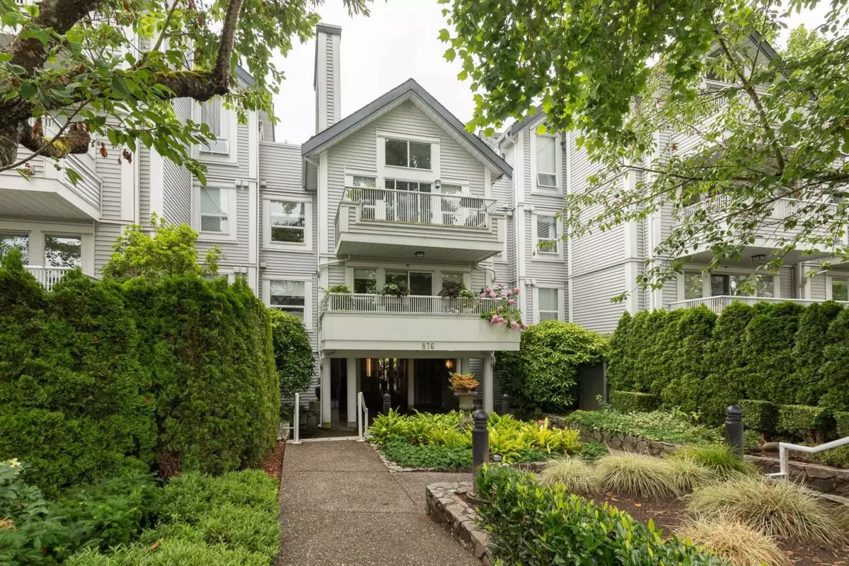 Family Room Photo of 106 876 W 14th Avenue, Vancouver, BC
