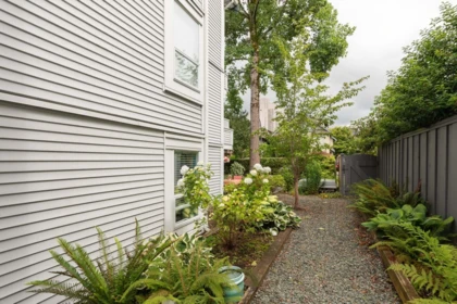 Backyard Photo of 106 876 W 14th Avenue, Vancouver, BC