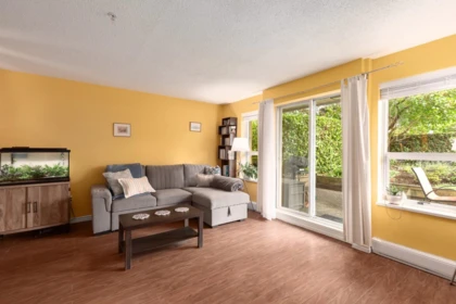 Bedroom 3 Photo of 106 876 W 14th Avenue, Vancouver, BC
