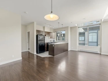 Kitchen Photo of 403 10499 University Drive, Surrey, BC