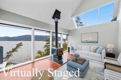 Kitchen Island Photo of 28 Passage Island, Vancouver, BC