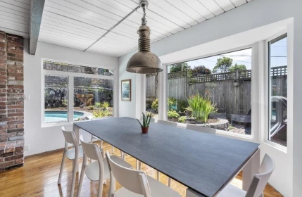 Breakfast Nook Photo of 442 Monteray Avenue, North Vancouver, BC