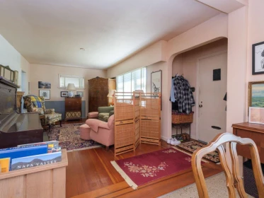 Breakfast Nook Photo of 8510 Montcalm Street, Vancouver, BC