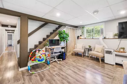 Walk-In Closet Photo of 31536 Monarch Court, Abbotsford, BC