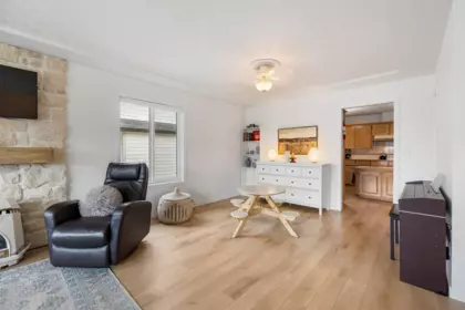 Kitchen Island Photo of 7601 Sapphire Drive, Chilliwack, BC