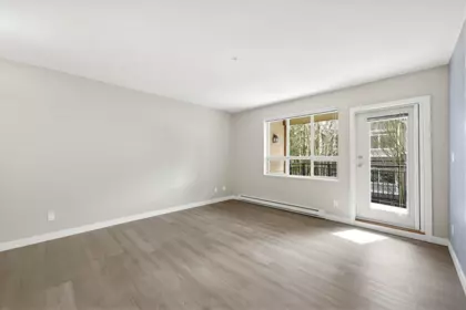 Kitchen Photo of 202 16068 83 Avenue, Surrey, BC